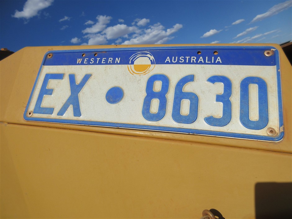 9K WHITE GOLD 0.75ct F VS LAB DIAMOND FLOWER CLUSTER RING