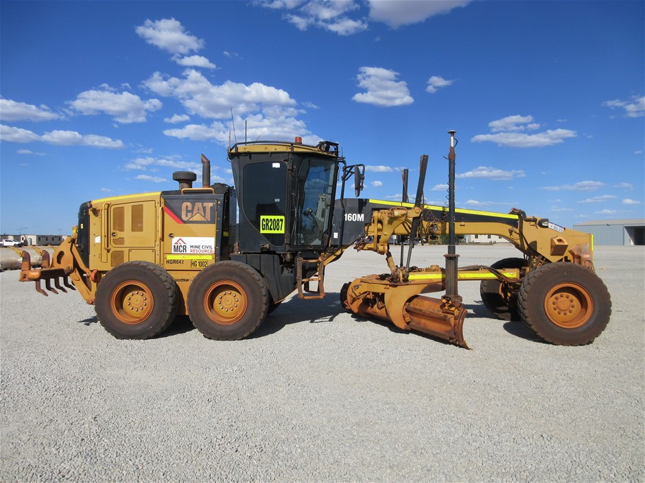 9K YELLOW GOLD 0.50ct F VS LAB DIAMOND CHANNEL SET BAND