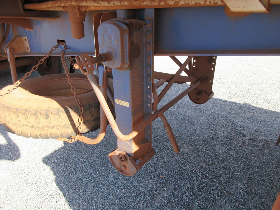 18k Yellow Gold Filled bangle -(stamped 18k)