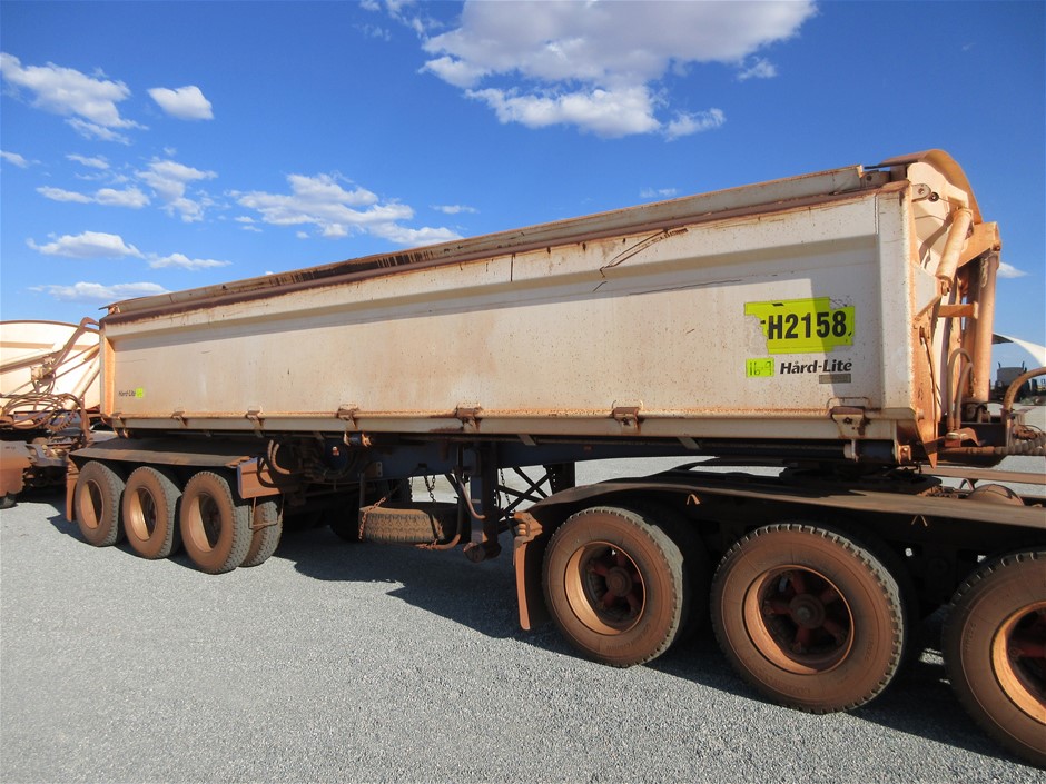 14k/Italy stamped  Yellow Gold Filled Versace Design Bracelet -17.5cm