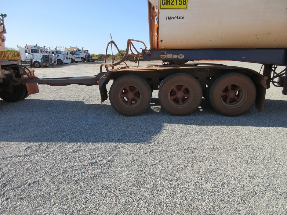 1.34ct Radiant Natural Emerald - Oval Cut