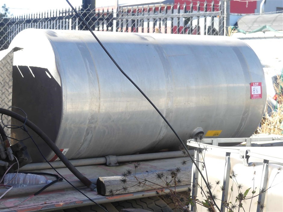 Fisher & Paykel Model: RF522DLPW6 Vertical Fridge/Freezer