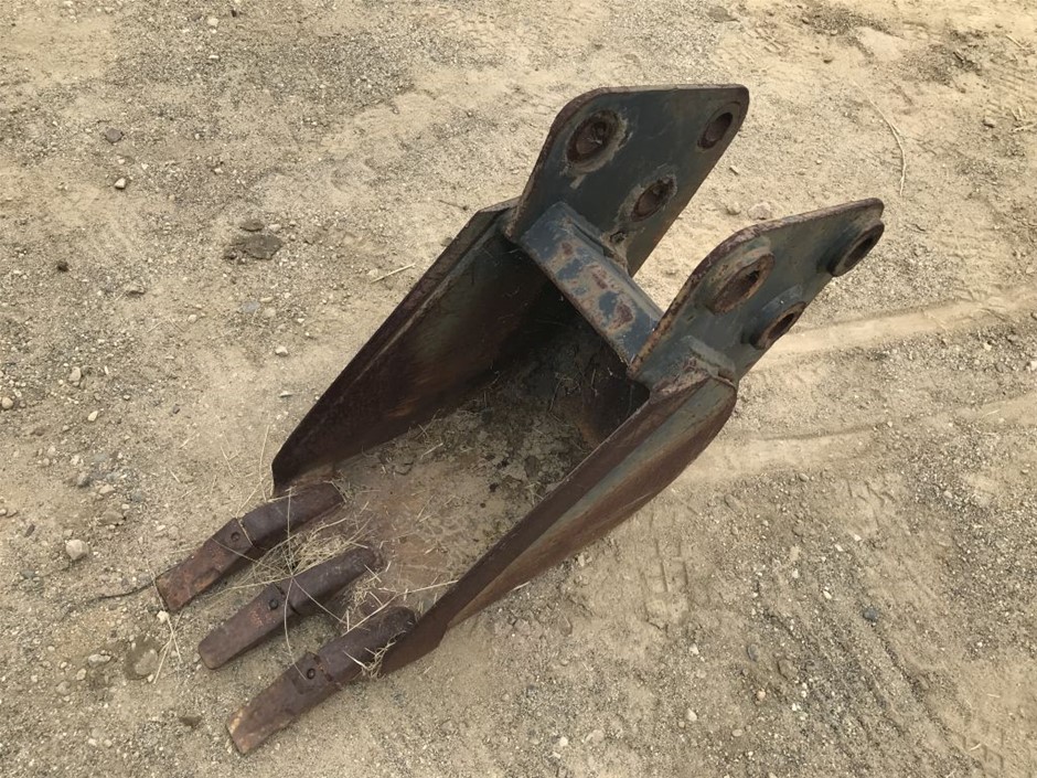 1.5ct 18K Gold Filled 925 Silver Simulated Diamonds Oval Pendant Necklace