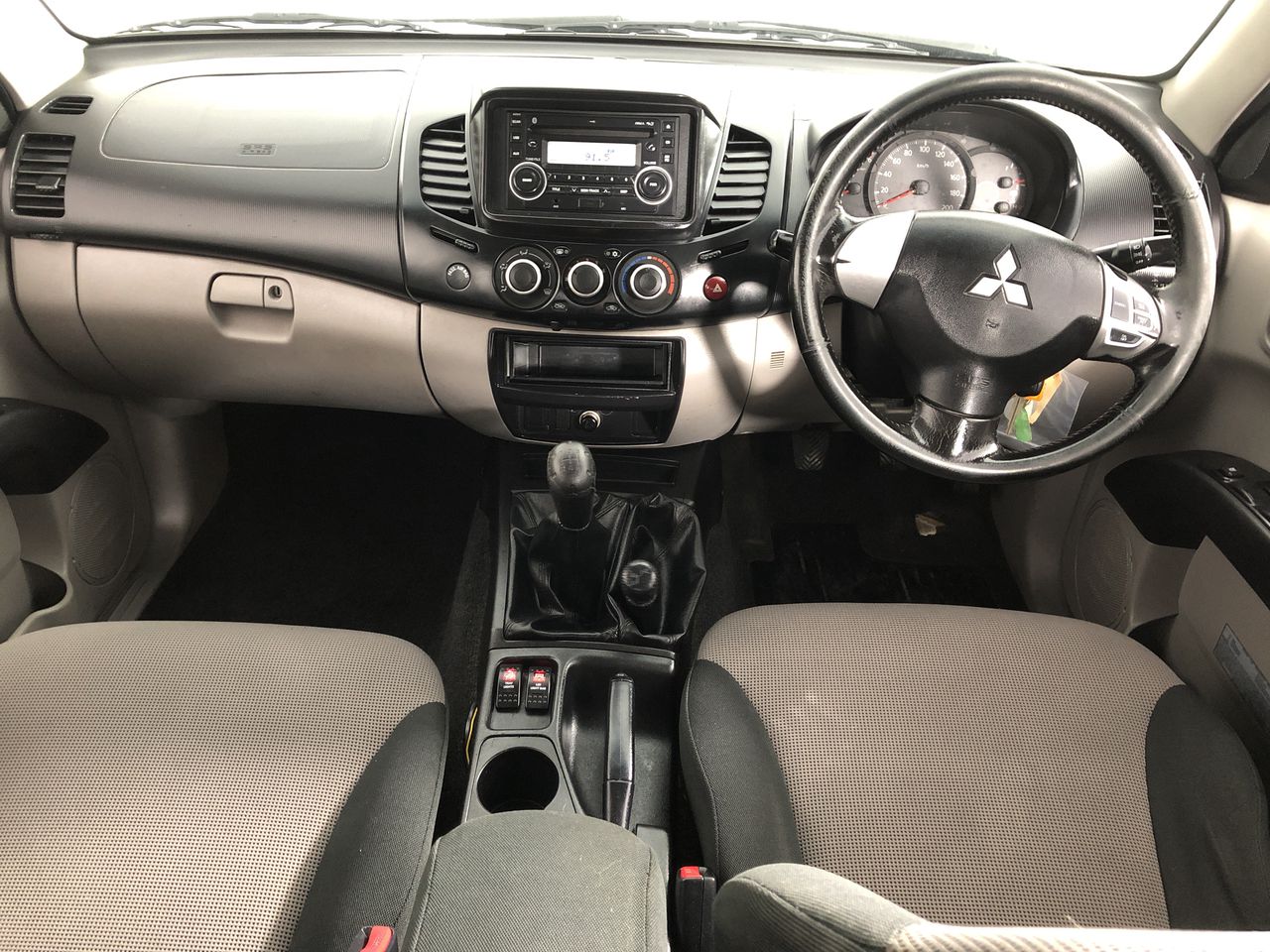 Elegant Simulated Diamonds 925 Silver Tennis Bracelet