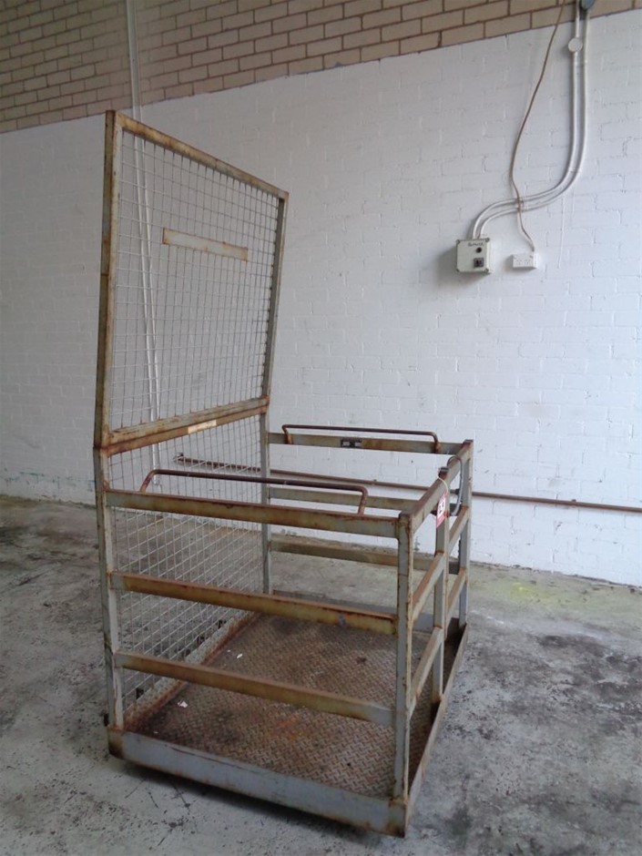 1.5ct Pear Cut Simulated Diamond 18K Gold Filled 925 Silver Ring - Size 8