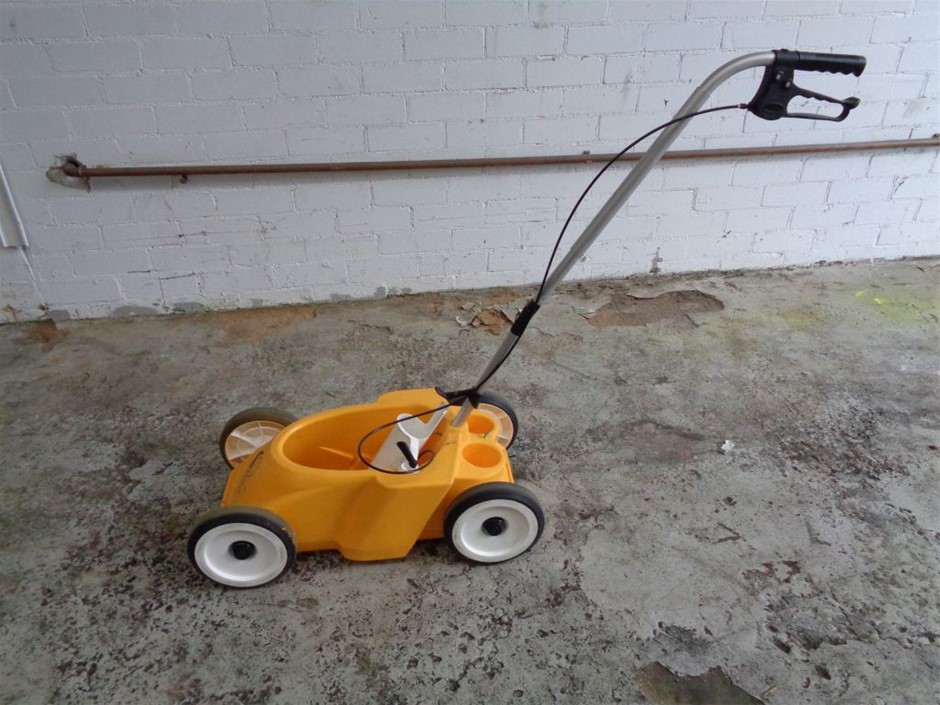 BREVILLE The Quick and Easy Pie Maker. NB: Minor Use.