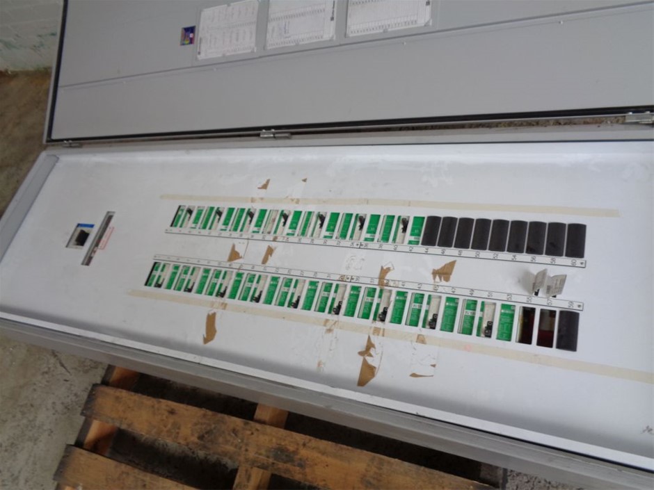 SHARK Cordless Pro With Clean Sense IQ Vacuum Cleaner, Model IR300ANZ. NB: