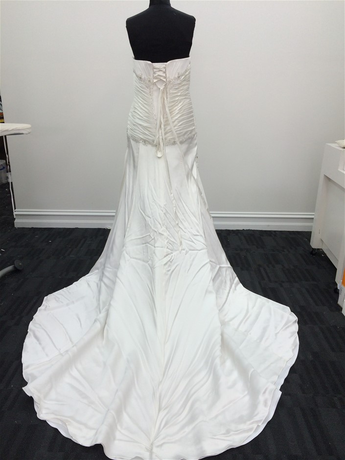 PHILIPS 1000 Series Handheld Garment Steamer, STH1000/10, White.