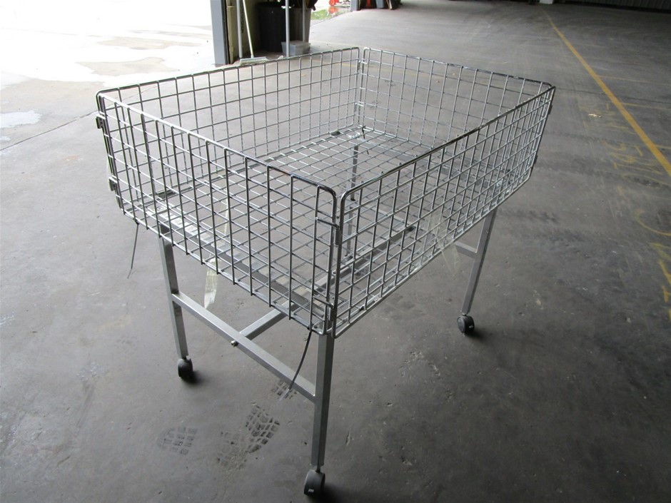 CAT Diecast Trucks 4pk Yellow. NB: Damaged packaging, some pcs may be missi