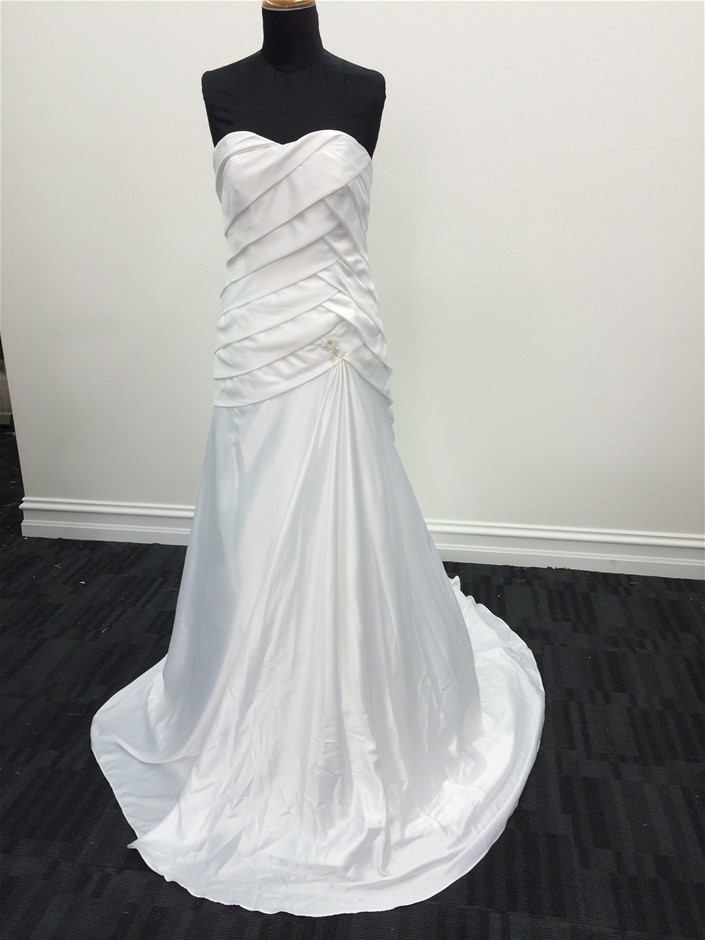 Contempo Multicooker 8L MY-CS8001WP, 37 x 38 x 33cm H x W x D. NB: minor us