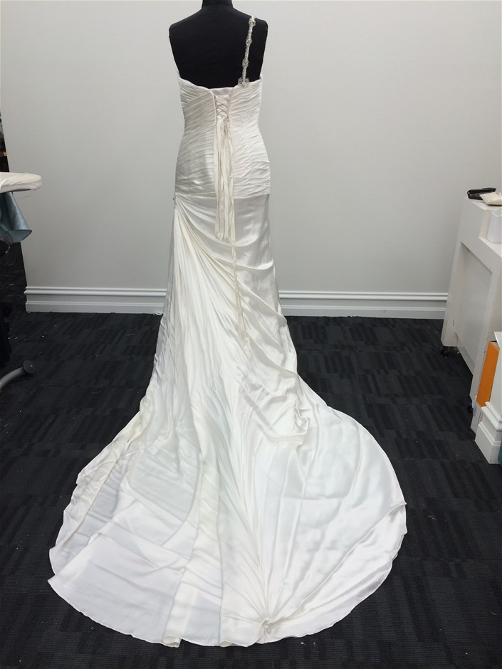 APPLE AirPods (3rd Gen), Model A2565 A2564 A2566. SN: K70RYC57WL. NB: Used.