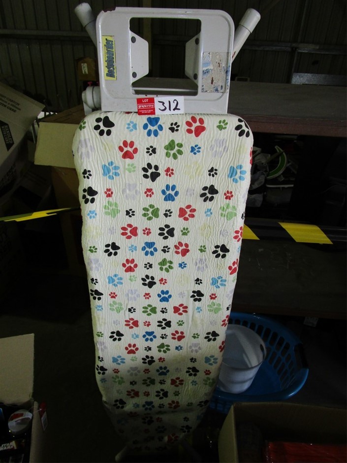 3x Assorted Converse Women's X Miley Cyrus Chuck Taylor All Star Lift Shoes