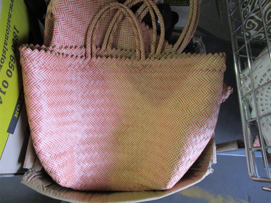 2005 Mitsubishi 380 LS DB Automatic Sedan (Salvage)