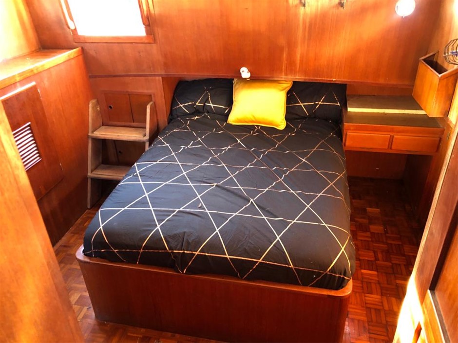 Heavy duty 20ft Container Shelter with End Wall (Unused)