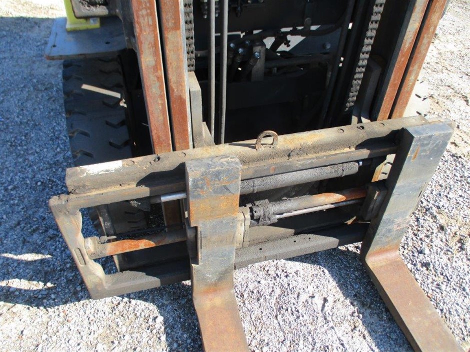 REXEL Cross Cut Momentum X312 Shredder, Model: 2104572AU. NB: Has been used