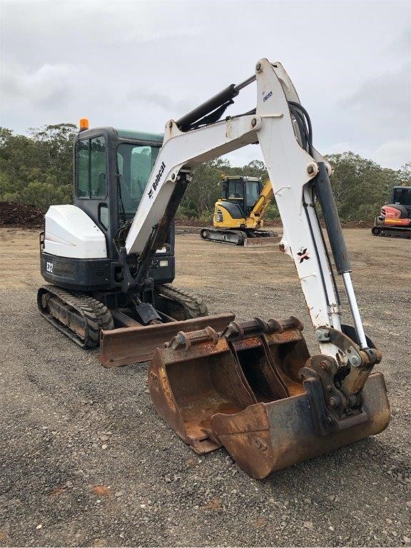 5 x VANGUARD Telescopic Pick- Up & Screwdriver Bit Set with Magnetic Tips,