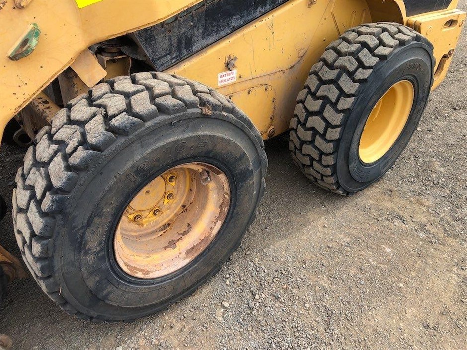 1.20ct Radiant Natural Emerald - Oval Cut