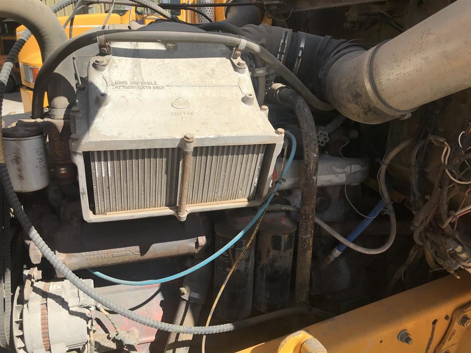 <B>Preperation Bench (Commercial) And Contents</B>