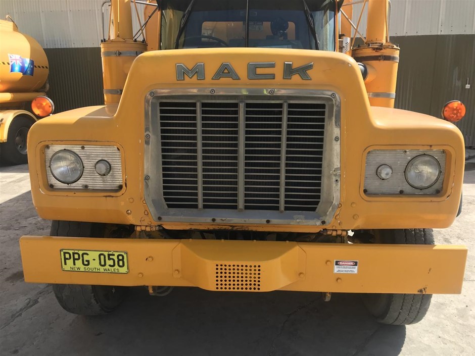 <B>Gastronrm Racking Trolley (Commercial)</B>