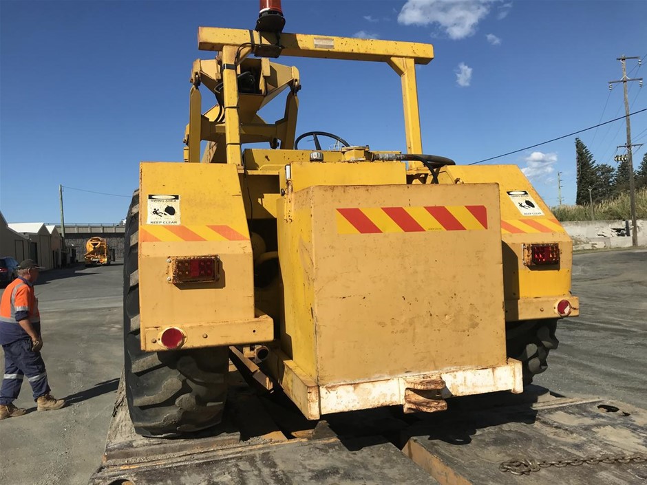 4 x BUNDLE: OXO Swivel Peeler + Three by Three Seattle Metal Stacking Bins