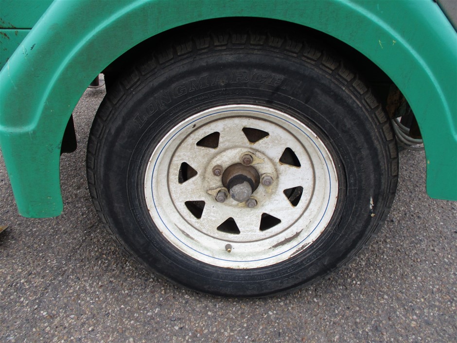 DECOR Stainless Steel Double Wall Screw Top Water Bottle, 500ml, Green