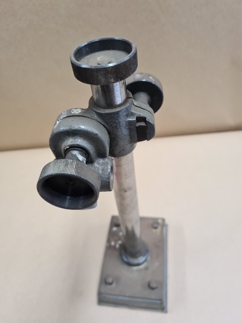 GARMIN Vivosmart 4 Fitness Activity Tracker, Black with Midnight Hardware.