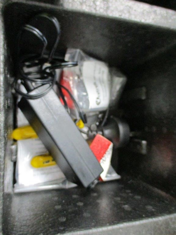 ROBOROCK Qrevo C Vacuum Cleaner White, RR-QRRC02-03-WHT. NB: Has been used.