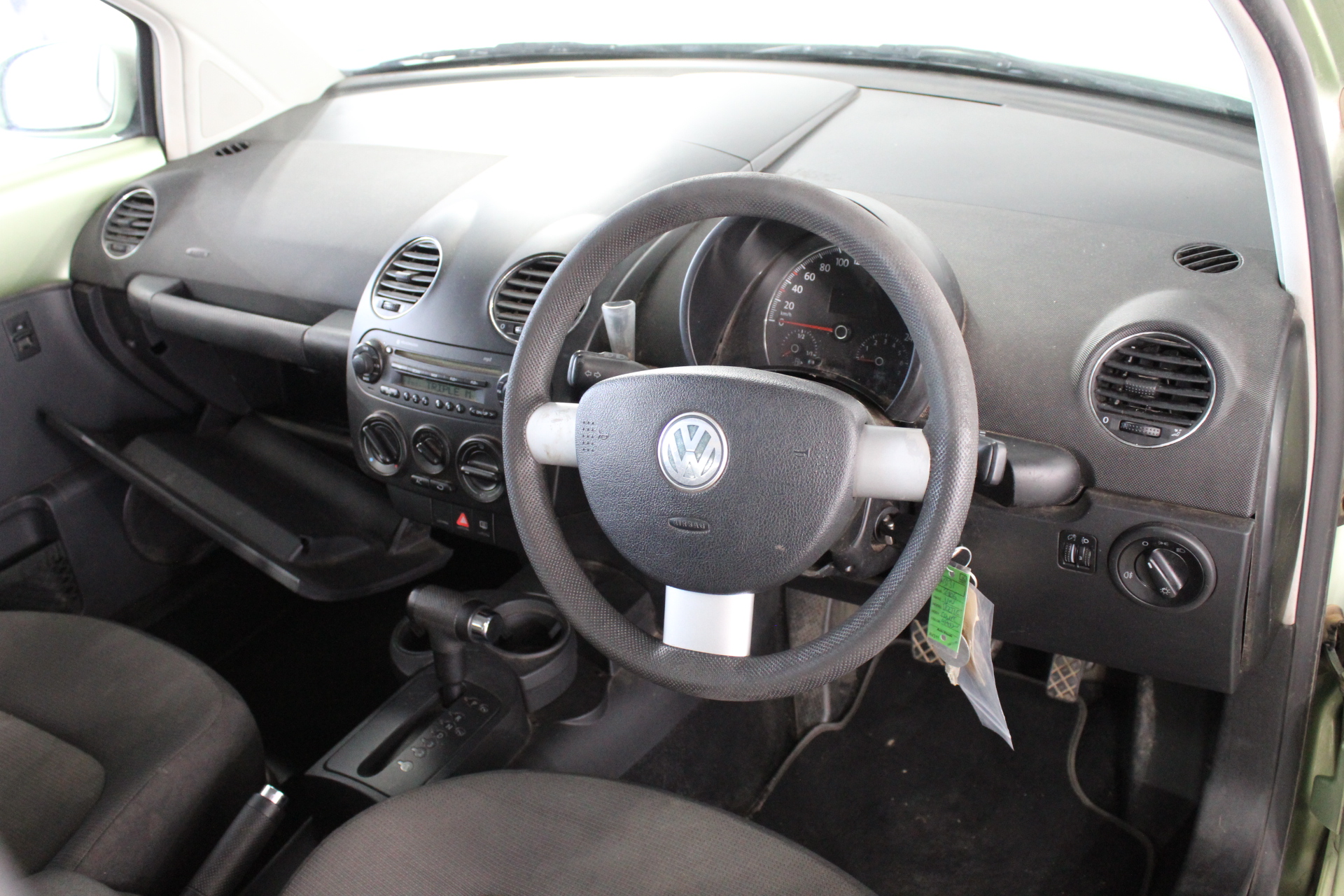 ROBOROCK Qrevo Curv2 Flow Vacuum, PR-QC2F02-03-WHT. NB: Used.