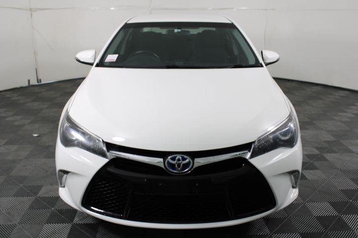 LUMENA Stand 4 Cordless Desk Fan, 2-Piece, White & Green.