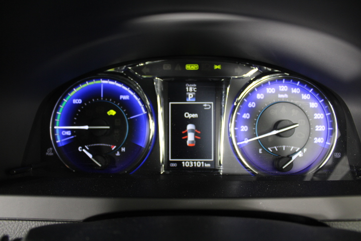 2 x GLAD Bake & Cooking Paper, 120m x 30cm. NB: Not in original packaging &