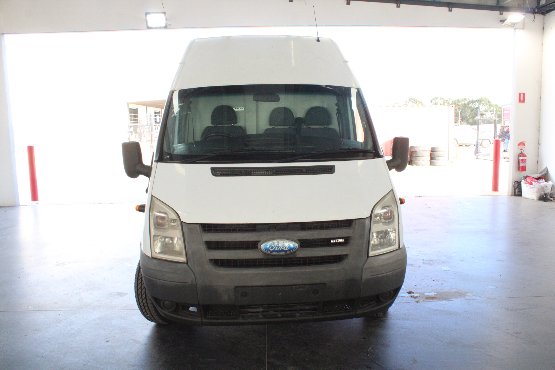 PURINA Supercoat Adult w/ Chicken, Dog Food, 18kg. NB: Damaged packaging.