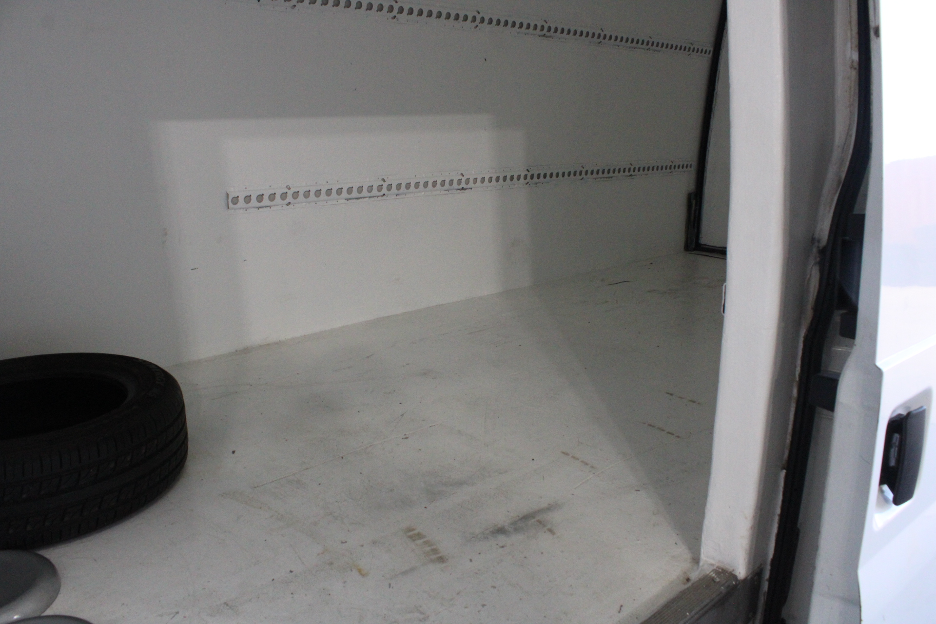 2 x Pack of 40pc WHITTAKER'S Assorted Mini Slabs, 600g. N.B: Damaged packag