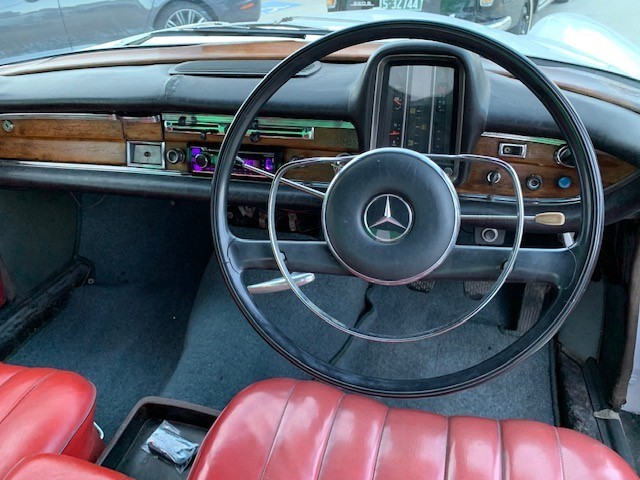 Shark Electric Black Electric Skateboard