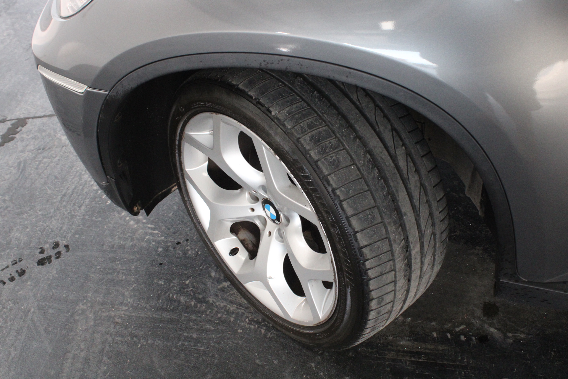 0.07 Carat round 2 white diamond