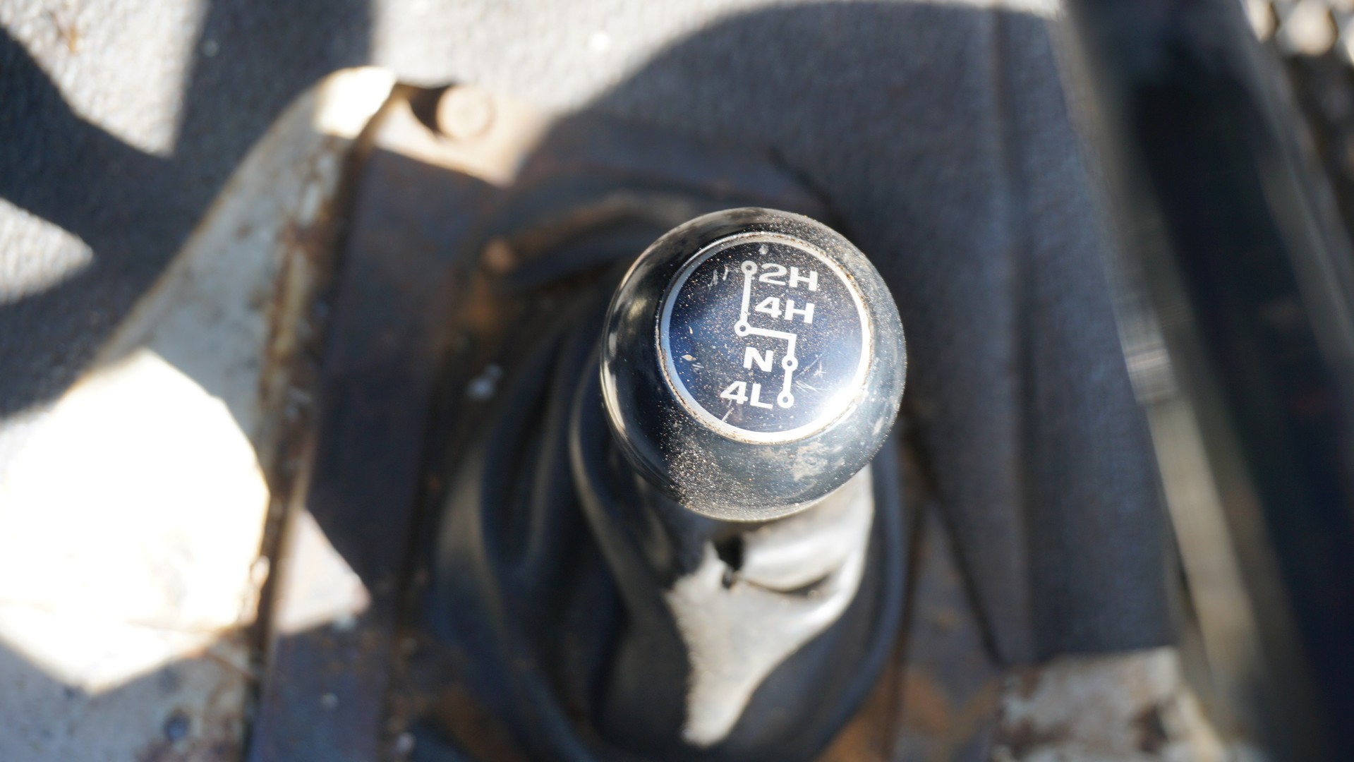 WESTINGHOUSE 40L Benchtop Black Microwave (WMF4102BA)