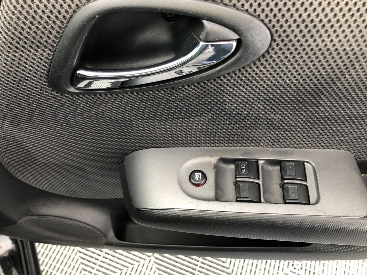 Jacqueline Blanc De Blancs Brut NV (6x 750mL), France.