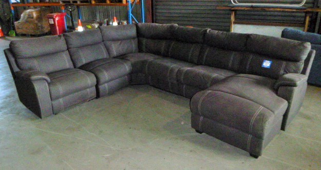 Roberts Estate Shiraz 2023 (12x 750mL) SEA