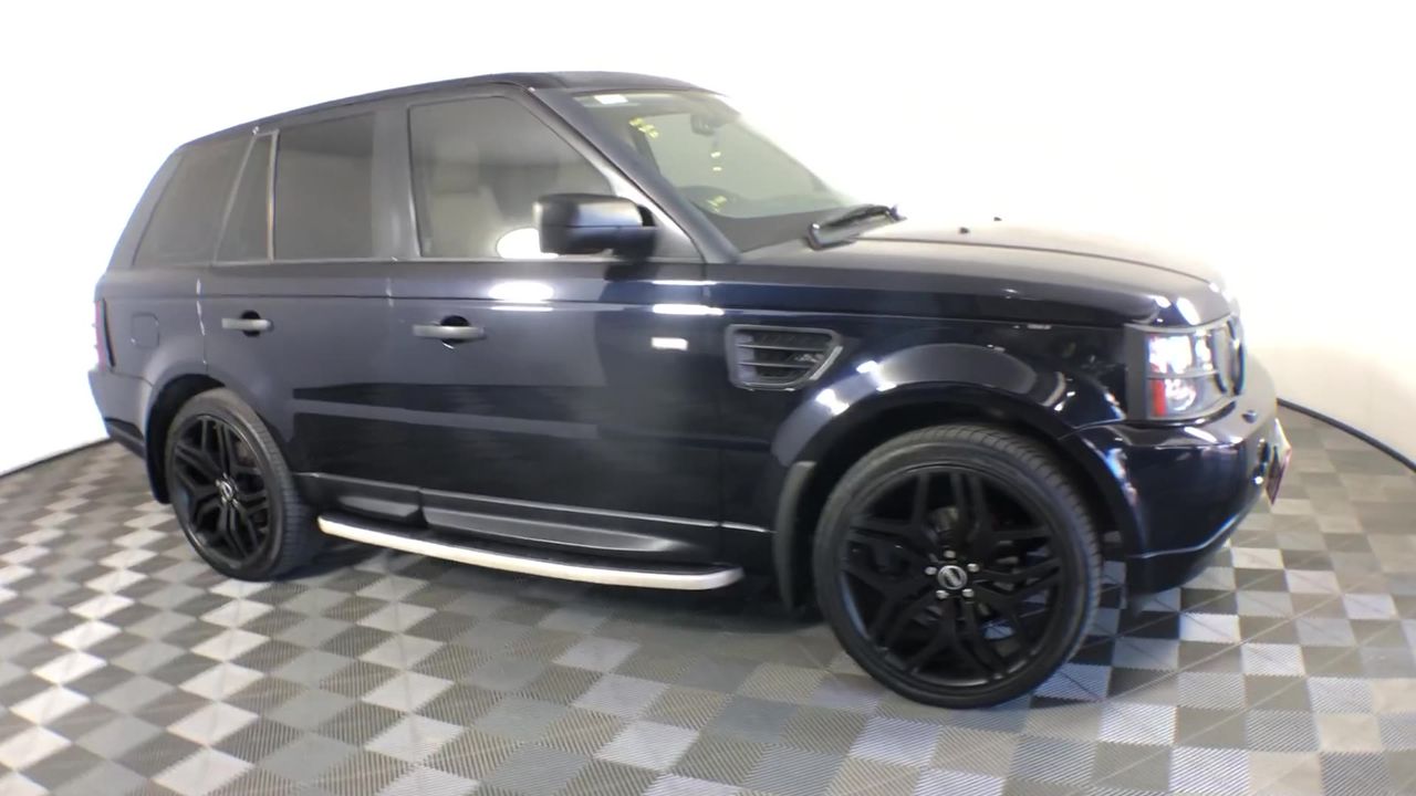 7-8mm White Pearls & Gold Plated Rhinestone Necklace.