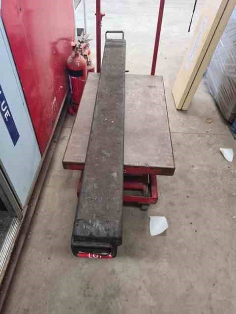 Upside Down Rose (6x 750mL). Current Vintage Release.