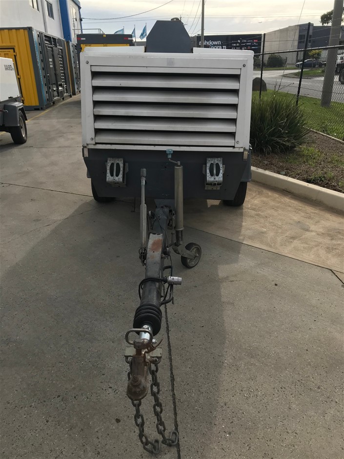 Duchesse De Paris Brut Blanc De Blancs NV (6x 750mL), France.