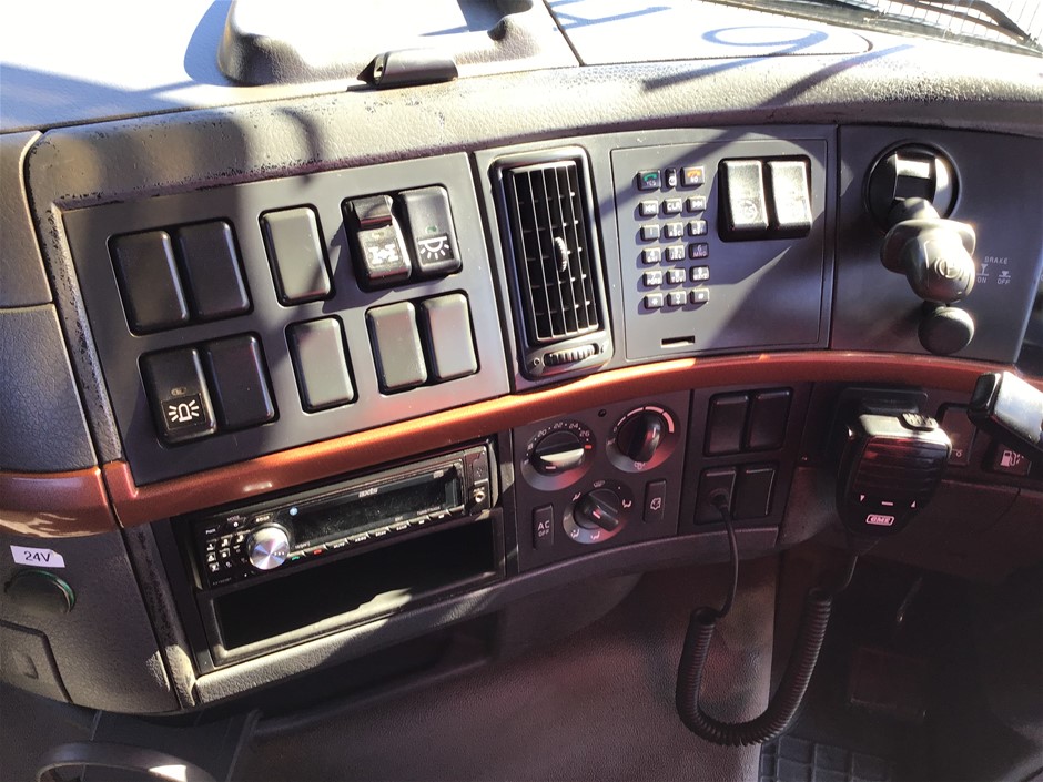 Designer Black Floral Freshwater Pearl Drop Dangle Earrings in Silver