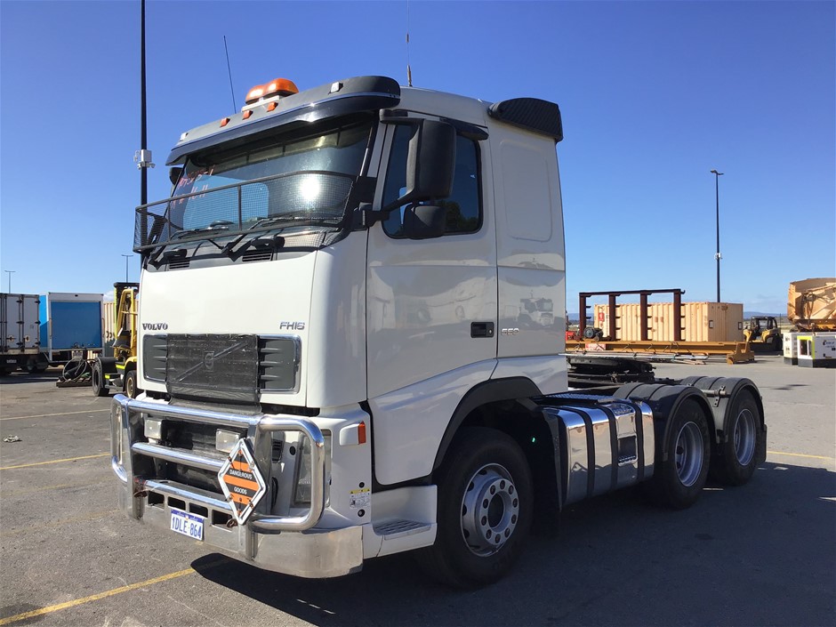 Unisex Black Volcanic Lava Rock Beaded Crystal Initial "T" Bracelet -Yellow