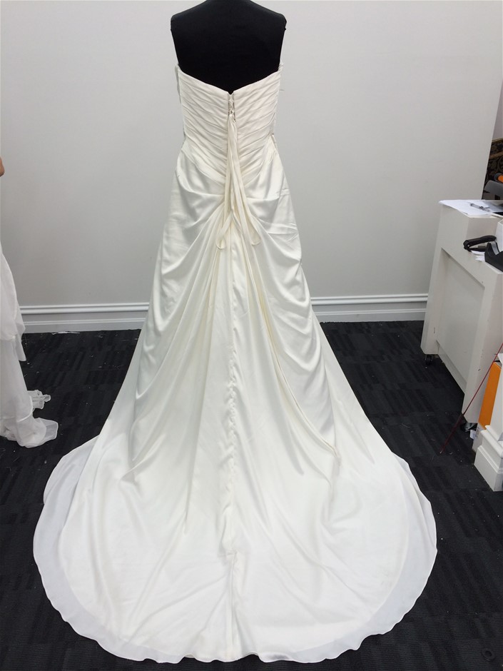 925 Sterling Silver Eternity Pendant Featuring 30 Crystals by Swarovski®