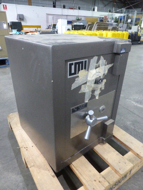 18K Gold-Filled Cuban Chain Bracelet, 9.5MM Wide - 20.3cm