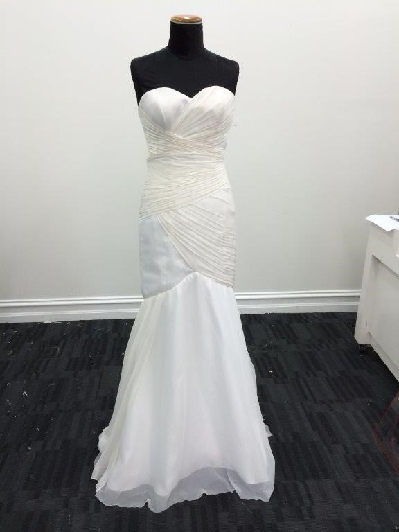 Circle of Friends Pink Moscato Slimline Cans NV (24x 250mL) Limestone Coast