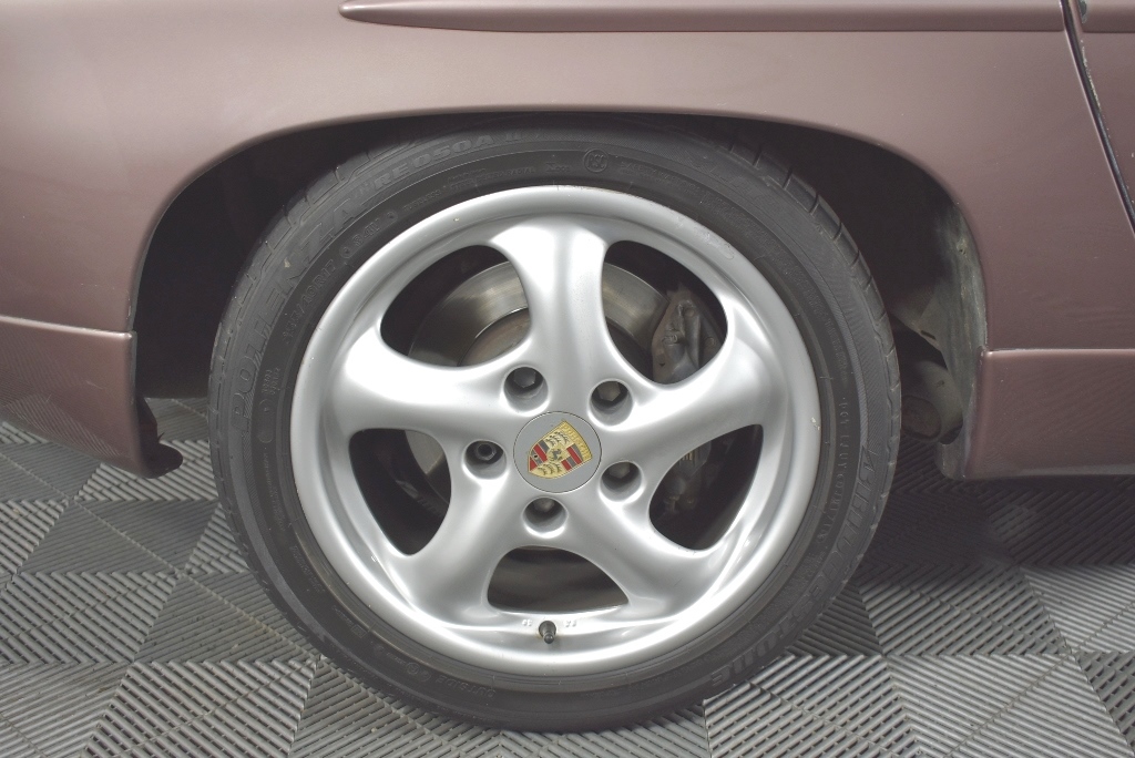 Jules Roy Chardonnay 2023 (6x 750mL), France.