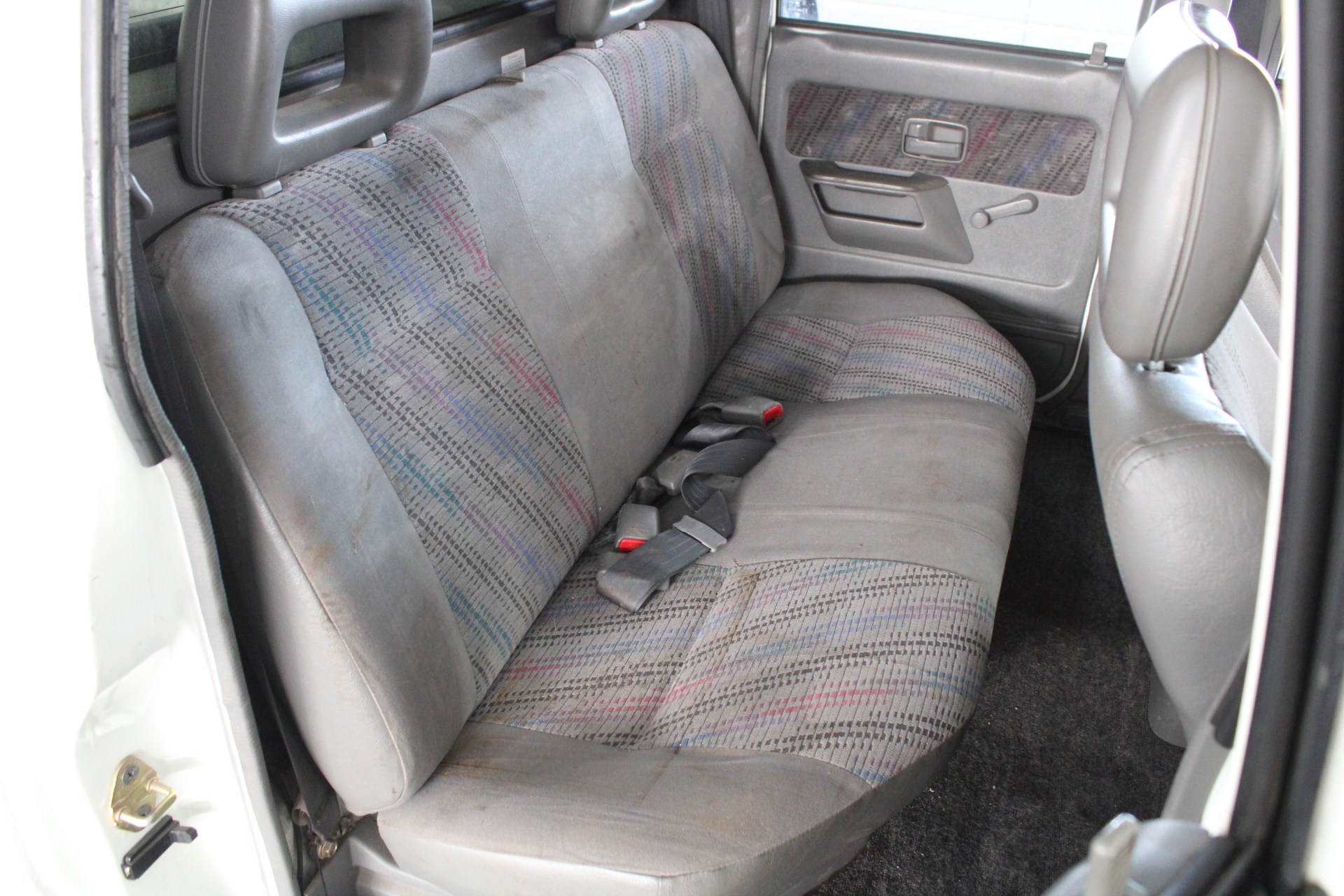 Chrome Finish Corner Wire Rack. 3 x Shelves. Dimensions: 230mm D x 230mm W