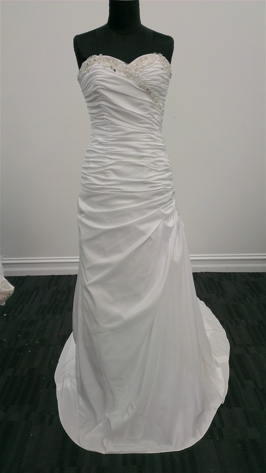 Wolf Blass Red Label Shiraz (6x 750mL), SEA.