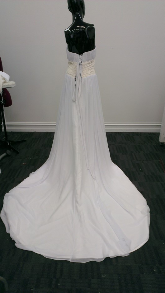 Wolf Blass Yellow Label Moscato  (6x 750mL). Current Vintage Release