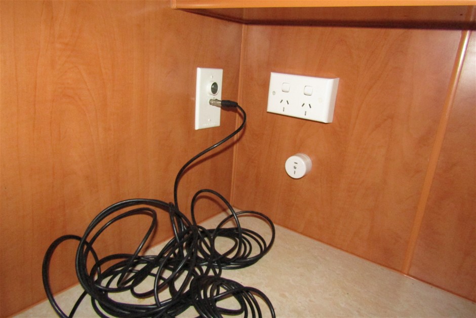 Roberts Estate Shiraz 2023 (12x 750mL) SEA